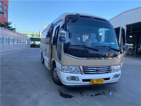 旅游巴士